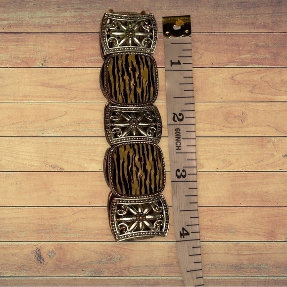 💍 Ornate Animal Print Stretch Bracelet (Tiger) - Picture 5 of 9